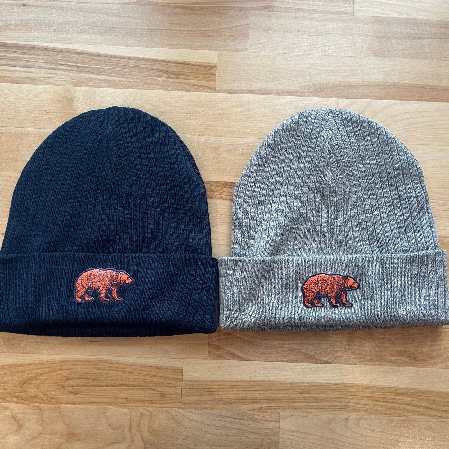 WALKING BEAR BEANIE (NAVY)